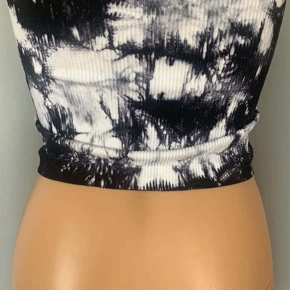 Crop top - Picture 7 of 7